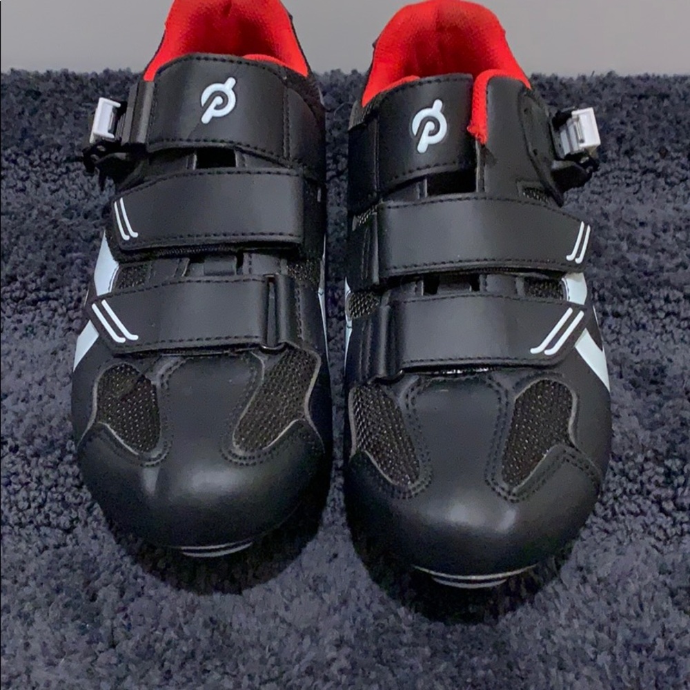 Excellent condition Peloton size 39 cycling shoe